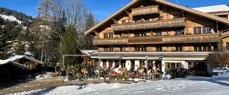 maison-hornberg-gstaad-saanenmoeser-news-winter-hotel-fassade-0623-2023